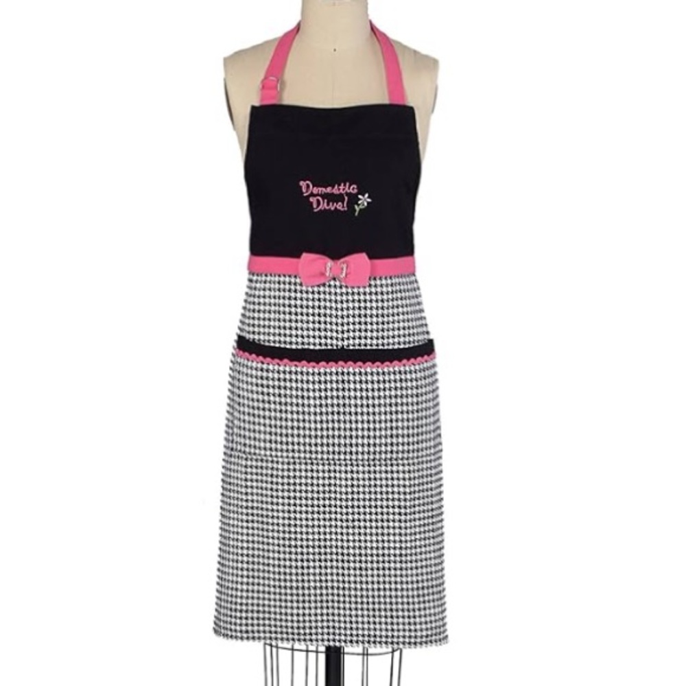 MOVING SALE | New Kay Dee Designs “Domestic Diva” Housewife Apron